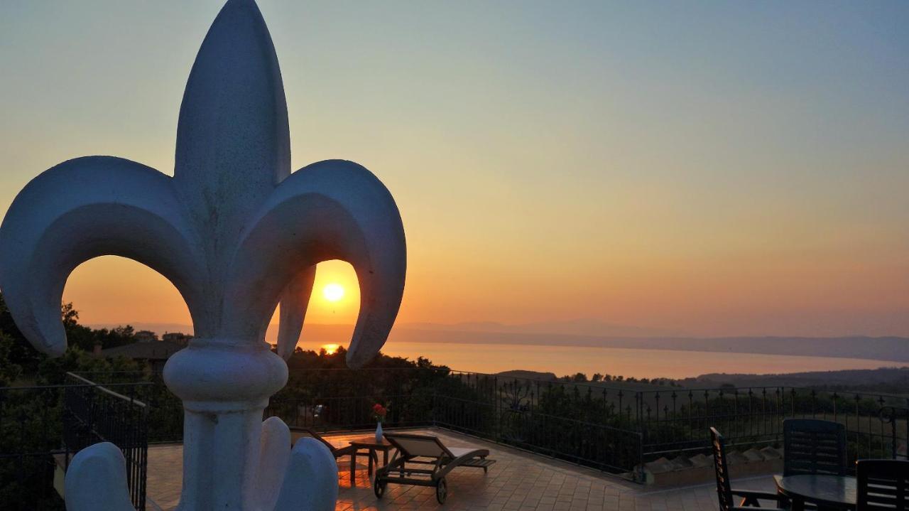 I Gigli Del Belvedere Монтефьясконе Экстерьер фото